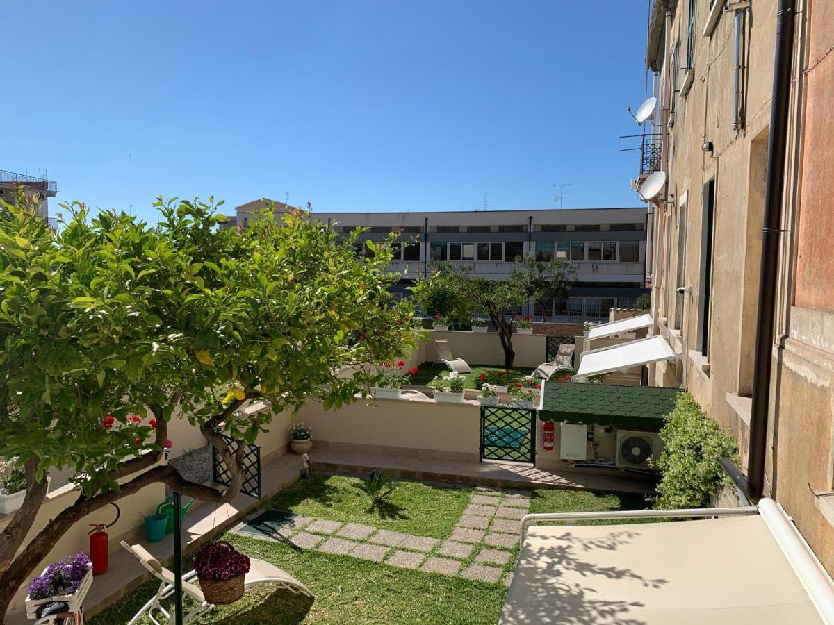 Don Francisco Rooms - Tropea Bagian luar foto