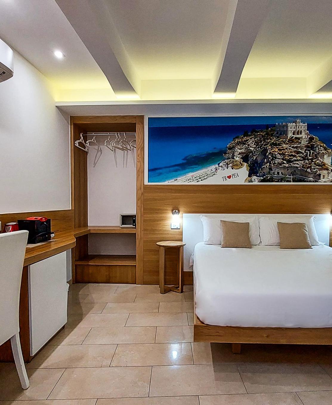 Don Francisco Rooms - Tropea Bagian luar foto