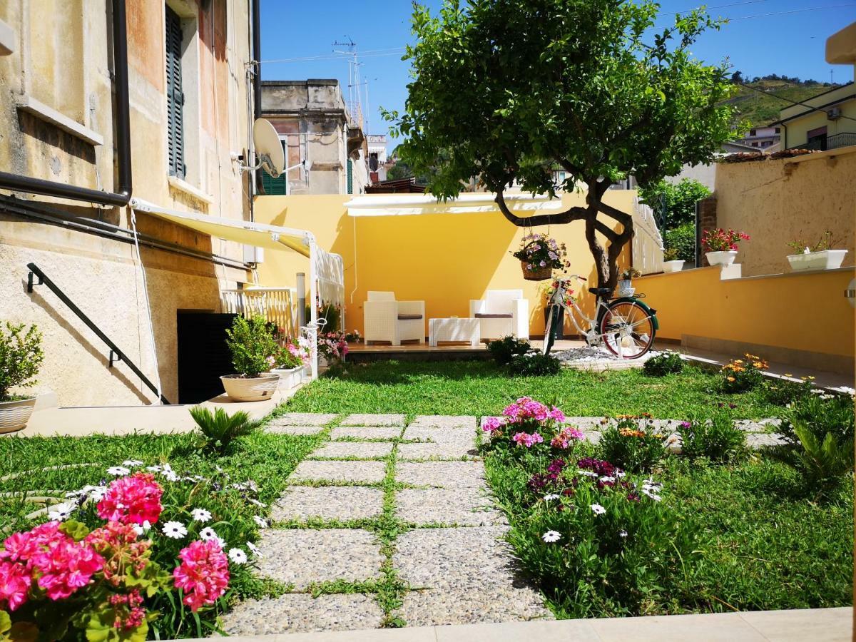 Don Francisco Rooms - Tropea Bagian luar foto